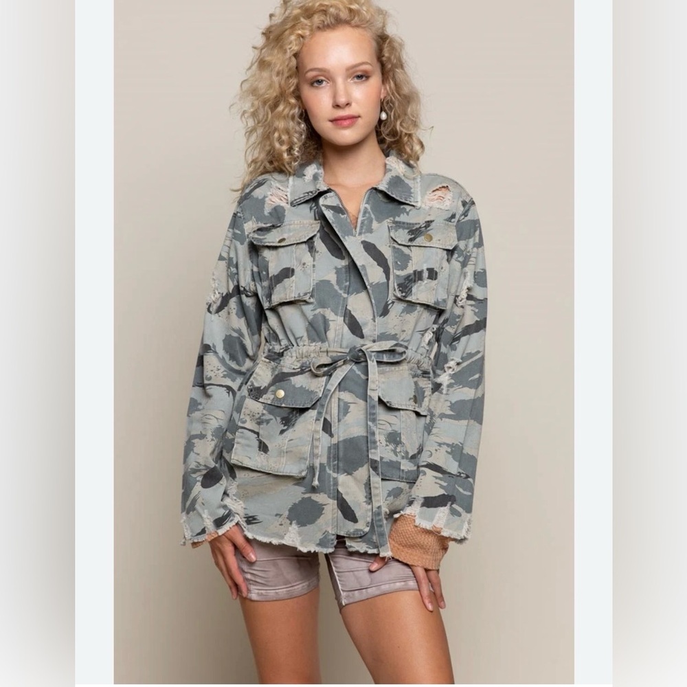 POL Distressed Camo Twill Jacket – Small